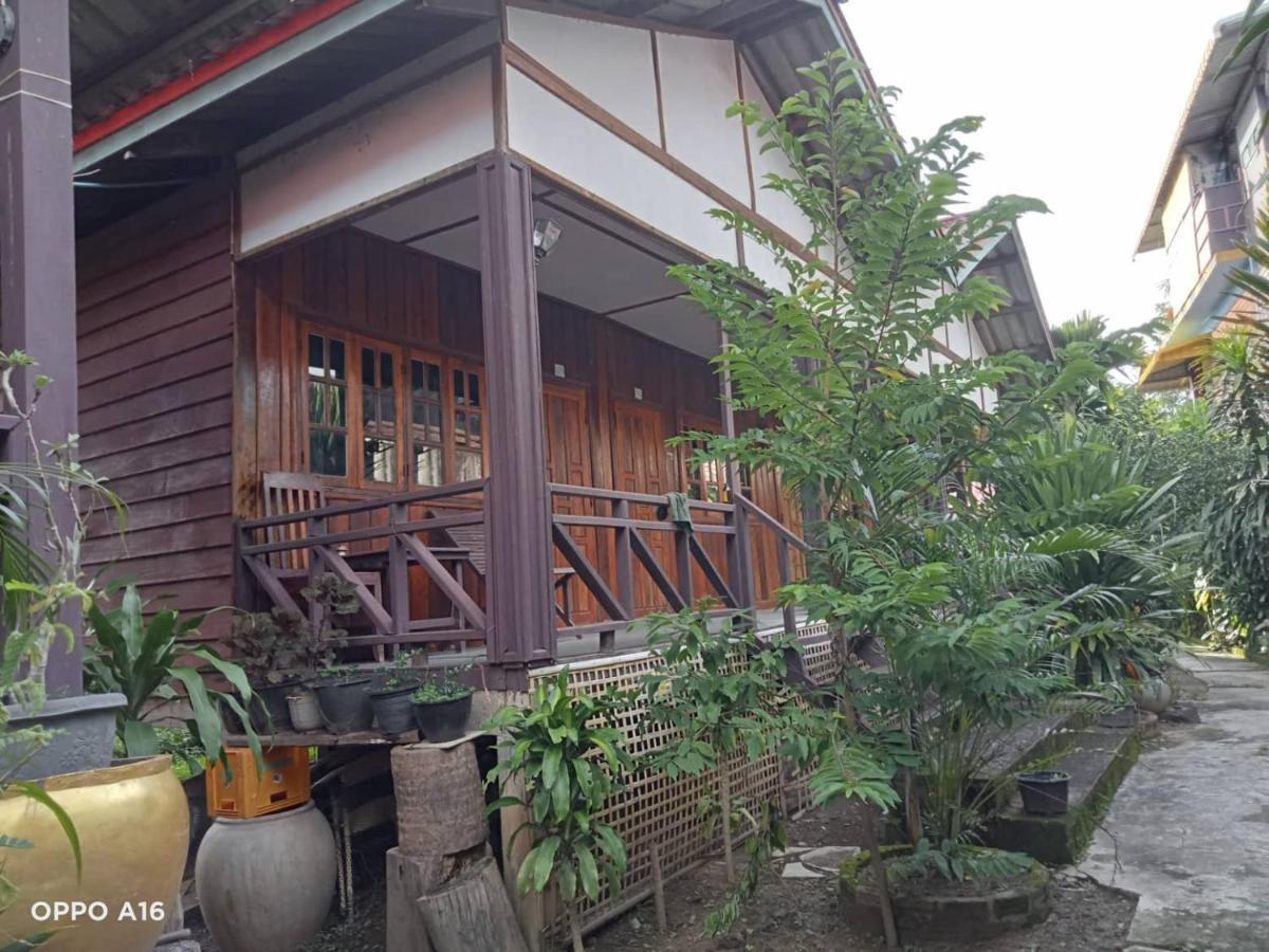 Lao Long Riverside And Budget Garden Guesthouse Ban Khon Exteriör bild